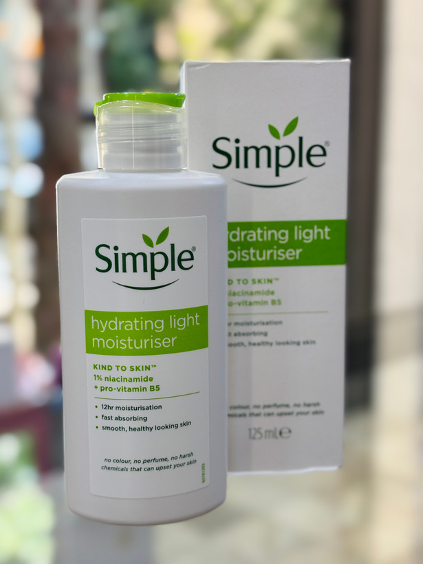 کرم آبرسان و مرطوب کننده سیمپل مدل لایت| ۱۲۵ml Hydrating Light Moisturiser